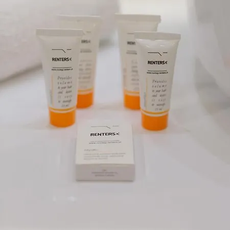 Airport Klobucka By Renters Warsaw