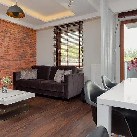 Airport Klobucka By Renters Apartment Warsaw
