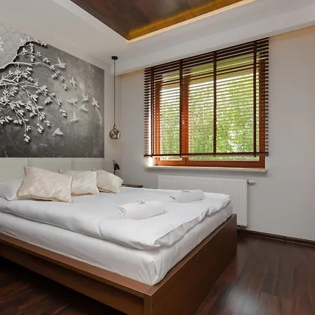 Airport Klobucka By Renters