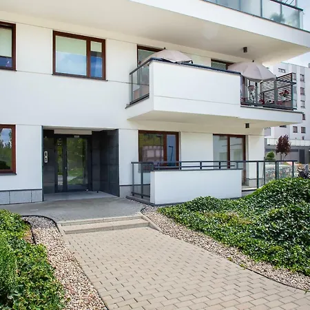 Airport Klobucka By Renters *