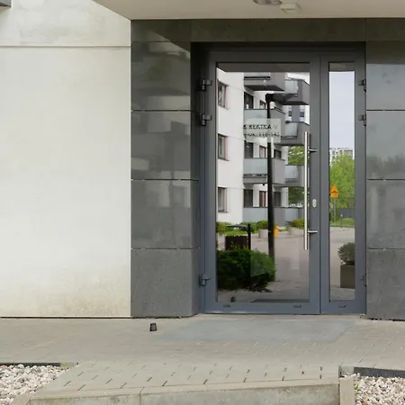 Airport Kłobucka By Renters Apartament *
